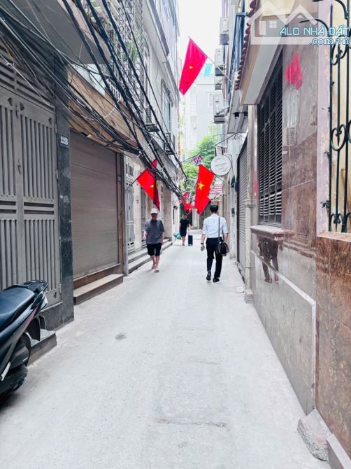 Bán nhà Nguyễn Đình Thi - Văn Cao Tây Hồ 45m2, 5T, chỉ 10.7 tỷ. - 1