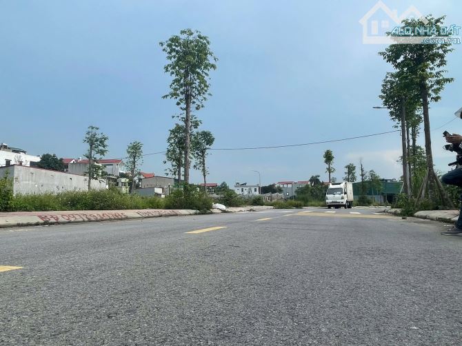 BÁN RẺ LÔ ĐẤT ĐẤU GIÁ X1 TAM ĐỒNG – VỊ TRÍ VÀNG – GẦN VĐ4 – CHỈ VIỆC XUỐNG TIỀN NUÔI! - 1