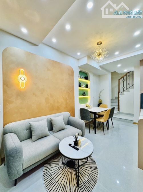 Bán nhà Trường Sa Bình Thạnh, Full nội thất xịn sò, không quy hoạch, chỉ 3.x tỷ - 1