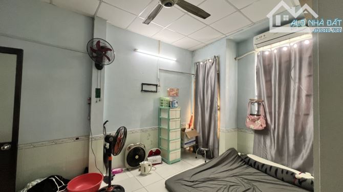 Bán Nhà Bình Thới, Lê Thị Bạch Cát Q11, 35M2, 2 Tầng, Sát Hẻm Ô tô, chỉ 3.5 tỷ - 1