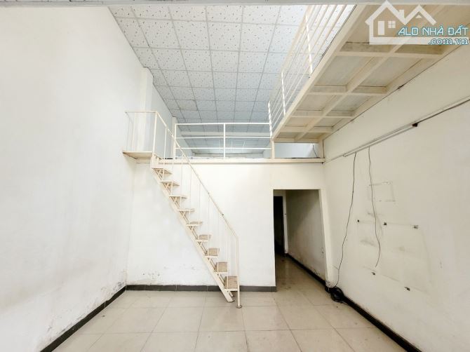 Thơm ! Nhà 60m2 đường Quang Trung ngay trung tâm Q9 cũ giá chỉ nhỉnh 3 tỷ - 1