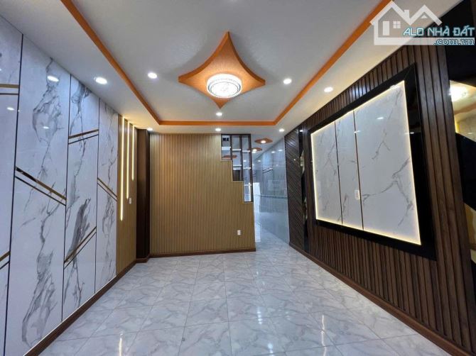 Bán Nhà SHR 87m2, đường xe hơi, Sau Chợ Hưng Long,BC - 1