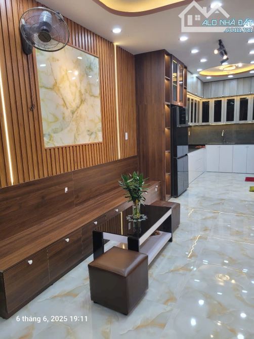 Nhà mới đẹp sát mặt tiền p16 gò vấp chỉ hơn 4 đồng - 1