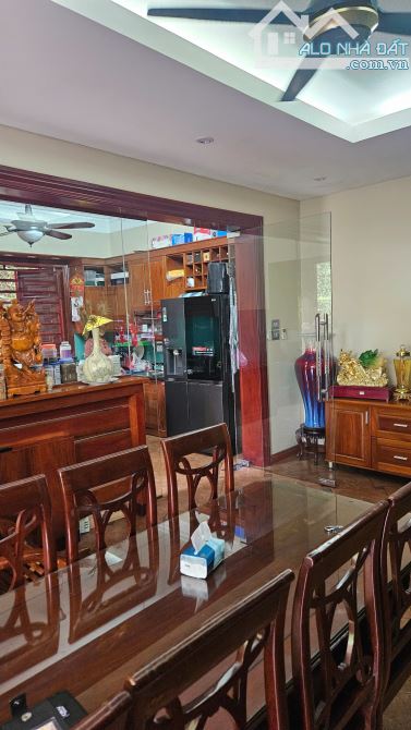 Bán căn biệt thự siêu VIP mặt đường Hậu Cần, trung tâm bãi cháy, 560m2 full nội thất - 1