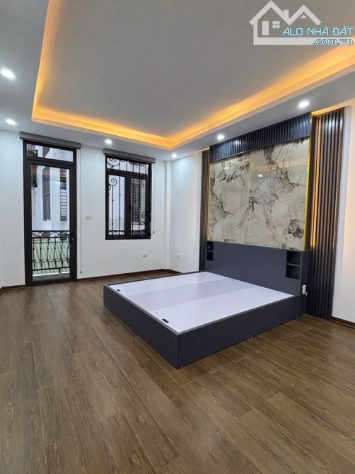 Giải Phóng- Nhà mới đẹp- Gần phố- Full nội thất- Gần Kinh Tế Quốc Dân- 35m2- 5 tầng - 1