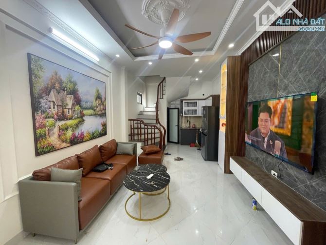 BÁN NHÀ ĐẸP TRƯƠNG ĐỊNH LÔ GÓC NT SỊN NGÕ RỘNG THÔNG OTO 5 TẦNG 33M 3 NGỦ 7,35 TỶ - 1