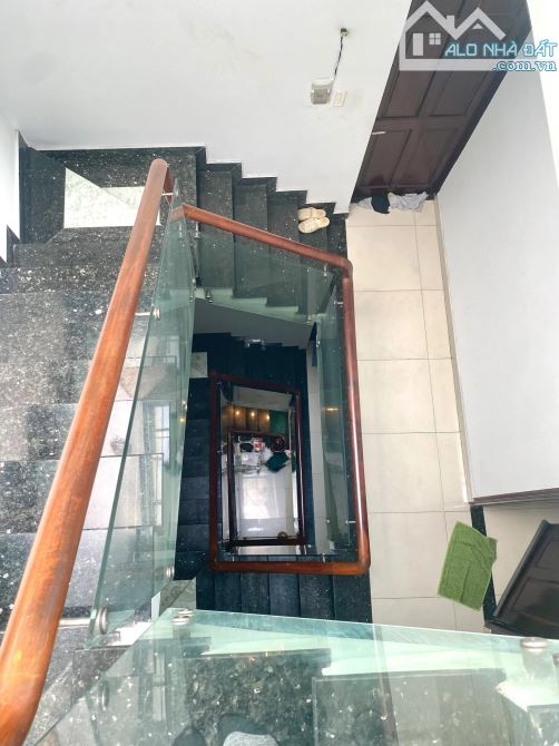BÁN NHÀ ĐẸP - ĐƯỜNG 10M CÓ VỈA HÈ - KHUÔNG VIỆT, TÂN PHÚ -53M2- GIÁ CHỈ 11.5 TỶ - 2