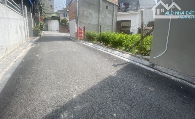 CỔ LOA, CẦU TỨ LIÊN, 2 MẶT THOÁNG TRỤC CHÍNH KINH DOANH Ô TÔ TRÁNH, NHỈNH 3 TỶ - 2
