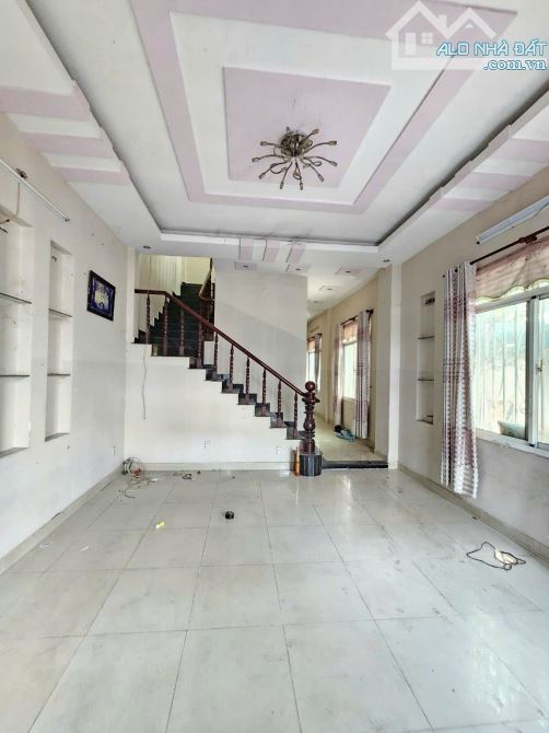 Nhà sân vườn gần ngã tư Chiêu Liêu, phường Tân Đông Hiệp, TP Dĩ An. 10 tỷ - 2