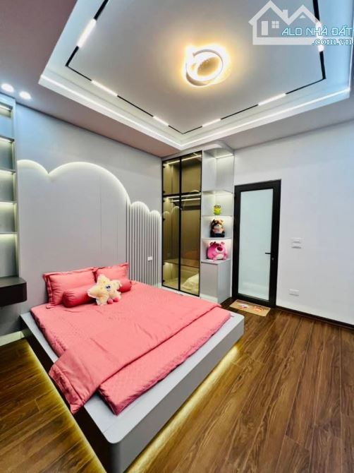 Hiếm - phố Đỗ Nhuận,Bắc Từ Liêm,5 tầng mt 4m nhỉnh 8 tỷ,lô góc,ô tô,ngõ thông - 2