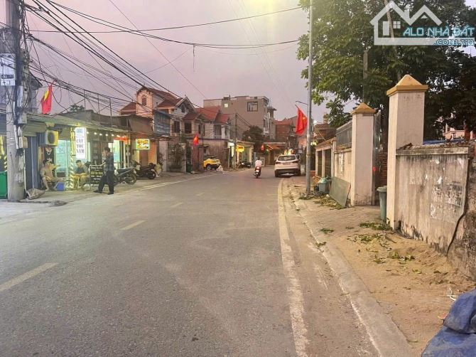 Lô đất siêu đẹp mặt đường chợ Dương Quan . Vị trí kinh doanh buôn bán tốt - 2