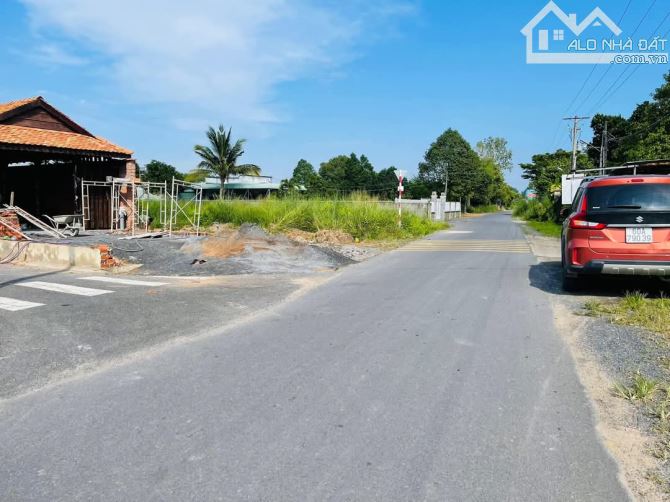 👉Hàng Ngộp An Viễn - Trảng Bom - Đồng Nai Diện tích : 4.300m2. Sổ Riêng full hồng  ●Trục - 2