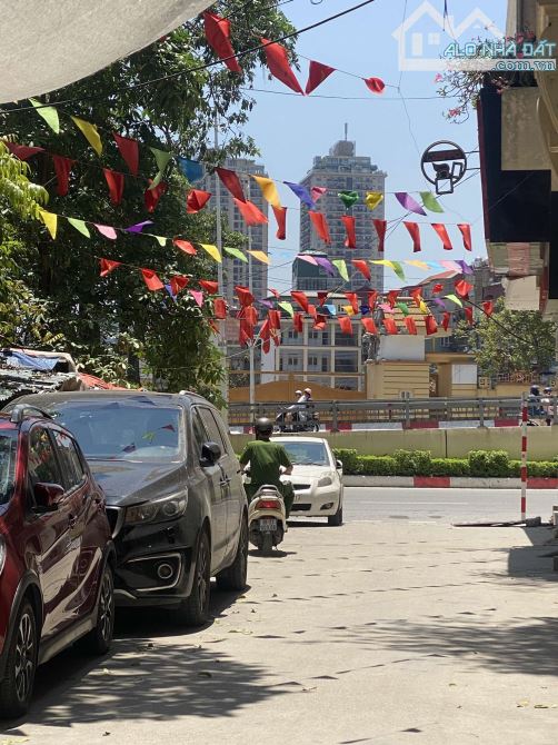 BÁN NHÀ SIÊU HIẾM PHỐ NGUYỄN CHÍ THANH - NGÕ Ô TÔ - ĐẦU TƯ CỰC NGON - 48,5 m2 - 12,75 Tỷ - 2