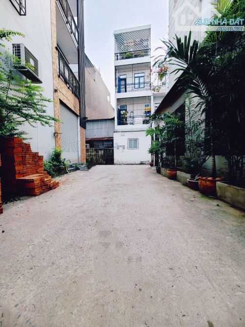 BÁN NHÀ GẦN 26 THÁNG 3- 50M2 - HẺM XE HƠI 6M - XE HƠI VÀO NHÀ - 3TẦNG - 3PN,3WC - GẦN AEON - 2