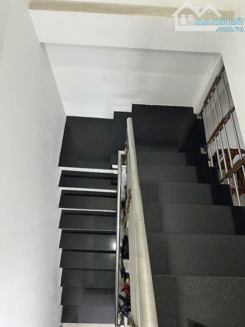 HẺM XE TẢI TRÁNH THÔNG, SÁT MT PHAN HUY ÍCH - LG 2 MẶT HẺM 6M - 4.5 x 20 - 2 TẦNG BTCT 3PN - 2