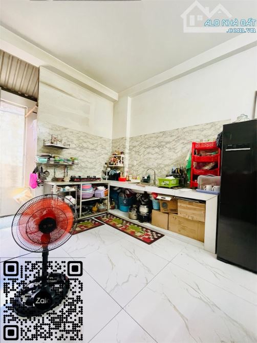 Quận 6 - Ngay khu Bình Phú - Chợ Lớn - 2 mặt tiền - 3 tầng - 4m x 17m - 4PN - 2