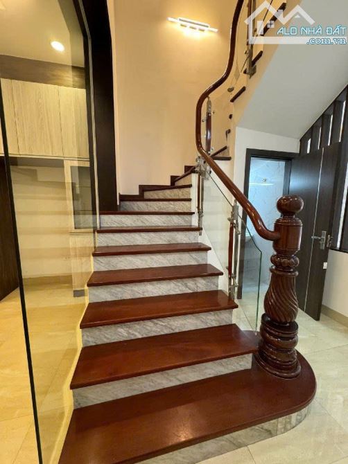 THẠCH BÀN CỔ LINH 40M2 5 TẦNG GẦN HỒ ĐIỀU HOÀ FULL NỘI THẤT - 2