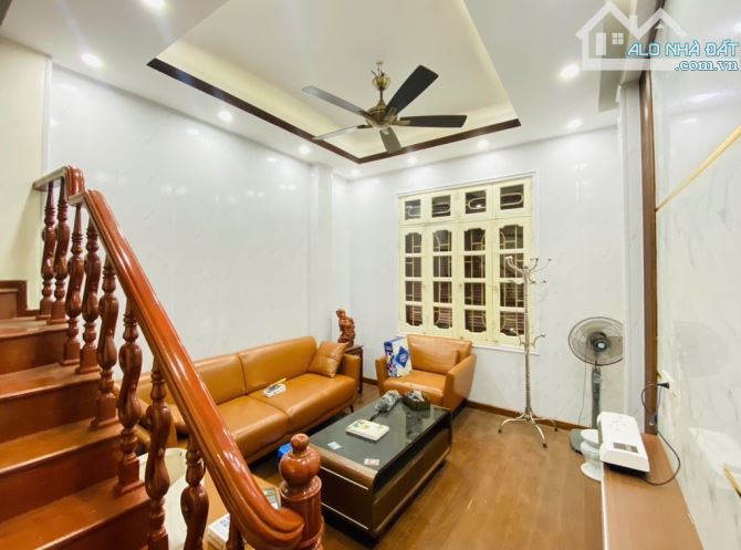 CỰC HIẾM !!! BÁN NHÀ TRÍCH SÀI 3 BƯỚC RA HỒ TÂY - 40M2 - 6 TẦNG - GARA Ô TÔ - 17.5 TỶ - 2