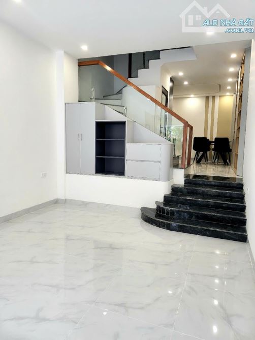 VỊ TRÍ HIẾM- KHU LÕI BỒ ĐỀ- KINH DOANH- FULL CÔNG NĂNG- OTO VÀO NHÀ- 50M - 2