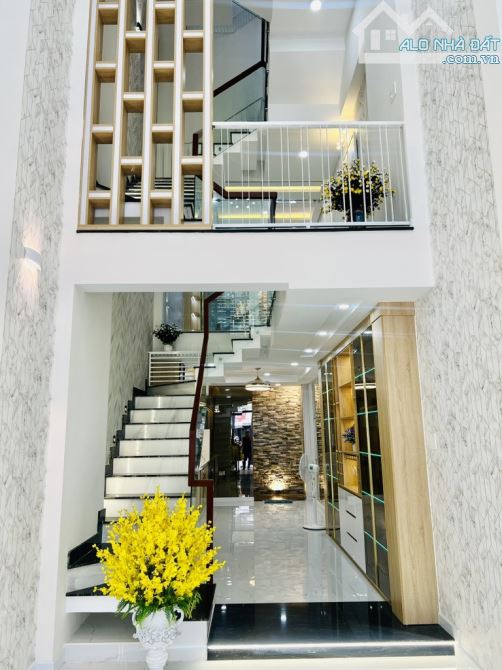MẶT TIỀN NGUYỄN DUY CUNG P12 GÒ VẤP ,60M ,5 TẦNG BTCT , VỊ TRÍ KD MỌI NGÀNH NGHỀ NHỈNH 8 - 2