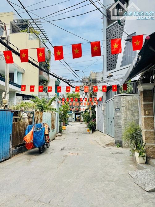 🏡🌹 HOT- LÔ ĐẤT ĐẸP- SÁT MẶT TIỀN PHẠM VĂN ĐỒNG 84M2 HẺM XE TĂNG THÔNG TỨ TUNG CHỈ 7.3 TỶ - 2