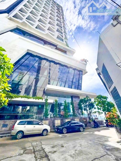 Cực hiếm - Nhà Trần Phú cách biển chỉ vài bước chân, 85m2, 2 lầu ST, hẻm rộng, giá 13.5 tỷ - 2