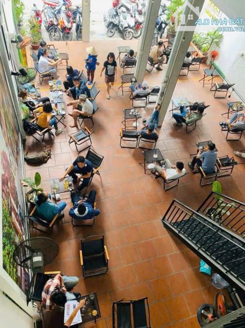 Bán Nhà Mặt Tiền 4x37.5 Dĩ An Đang Kinh Doanh Quán Cafe - 2