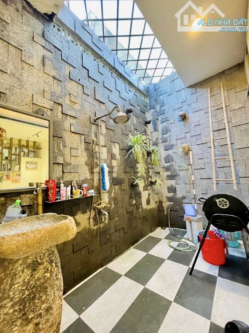 💥 NHÀ ĐẸP CHÍNH CHỦ – GIÁ TỐT NHỈNH 4 TỶ – VIEW BỜ KÈ THOÁNG MÁT – HẺM XE HƠI THÔNG - 2