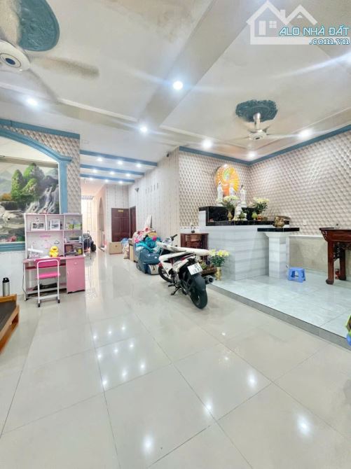 Nhà mặt tiền kinh doanh gần BigC GO, phường Đông Hòa, TP Dĩ An. 10,5 tỷ - 3