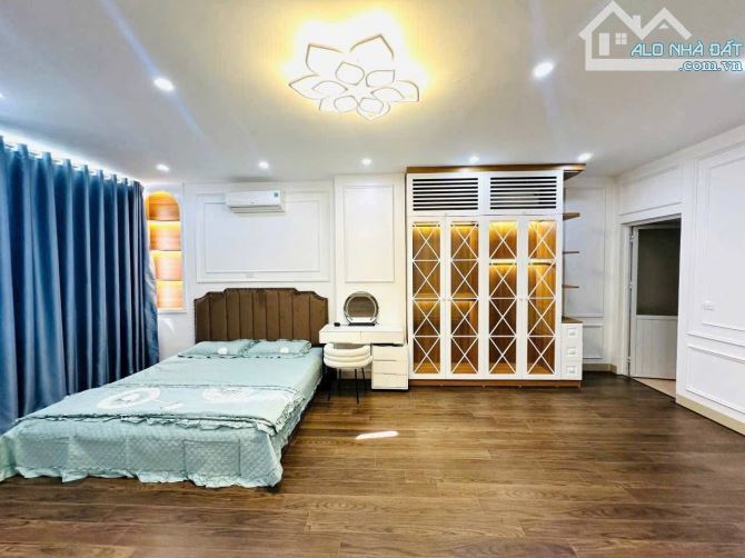 PHÂN LÔ - Ô TÔ ĐỖ CỬA - 2 THOÁNG TRƯỚC SAU - PHỐ HOÀNG QUỐC VIỆT CẦU GIẤY - 3