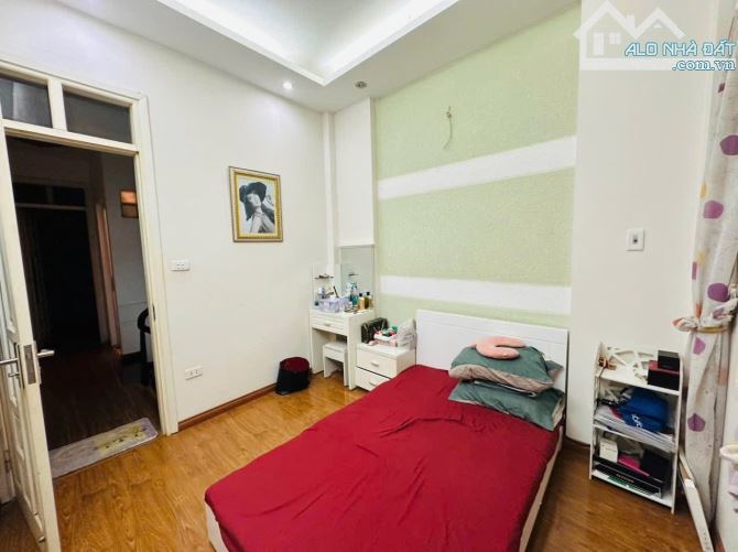 💥 💥 QUÁ ĐẸP, NHÀ TÂN MAI, BA GÁC ĐỖ CỬA, 5 TẦNG DÂN XÂY CHẮC CHẮN, 42M2 CHỈ 6,68TỶ!! - 3