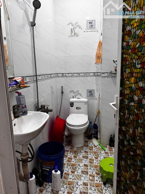 Nhà 4 tầng hẻm 6m gần cầu số 2 bến bình đông phường 15 quận 8. - 3
