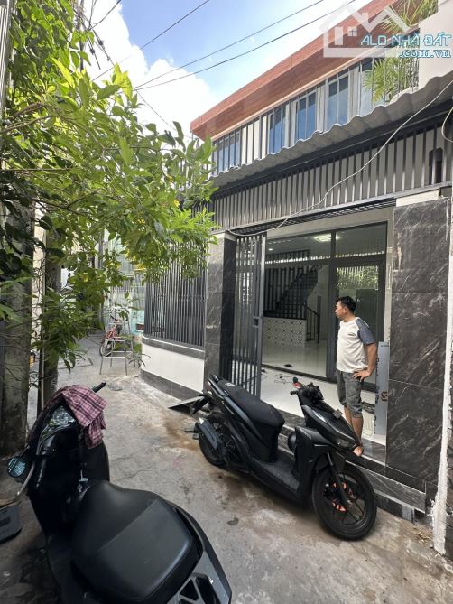 HÀNGTHƠM NHÀ MỚI ĐẸP LUNG LINH, NGANG KHỦNG 5M,NỞ HẬU TÀI LỘC, HẺM THÔNG 70M2 NHỈNH 5 - 3