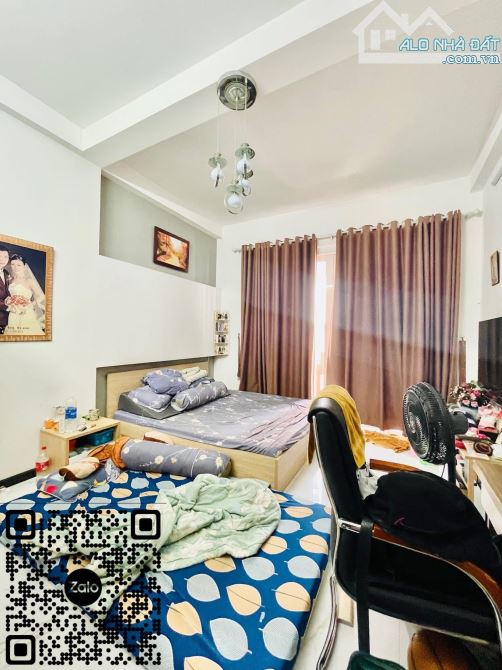 Quận 6 - Ngay khu Bình Phú - Chợ Lớn - 2 mặt tiền - 3 tầng - 4m x 17m - 4PN - 3