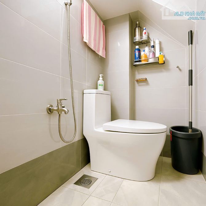 Bán nhà 3 tầng hẻm Cách Mạng Tháng Tám, QUẬN 3, DT 58 m2, Giá 5.5 tỷ - 3