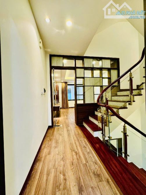 THẠCH BÀN CỔ LINH 40M2 5 TẦNG GẦN HỒ ĐIỀU HOÀ FULL NỘI THẤT - 3