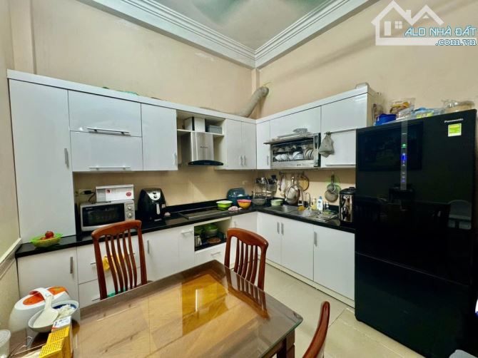 Hàng hiếm - Phạm Văn Đồng,Bắc Từ Liêm - 3 tầng 2 ngủ chỉ 5.4 tỷ - ngõ thông - gần phố - 3