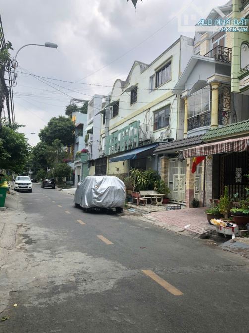 BÁN KHÁCH SẠN 5 TẦNG - KHU TÊN LỬA - VIEW CÔNG VIÊN DÒNG TIỀN 100 TRIỆU/THÁNG - 3