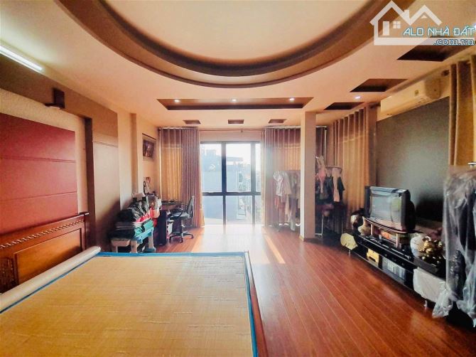 PHÂN LÔ NGUYỄN CHÍ THANH-sát phố-gara-dân xây- 2 thoáng-45m*5T, MT4.5m, giá 18 tỷ - 3