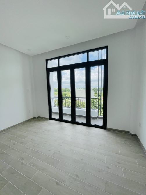 Nhà 3 Tầng Đẹp Giá Tốt,Đường 8m,KDC Nam Khang,Gần Nguyễn Duy Trinh,Sổ Riêng,6.15 Tỷ - 3