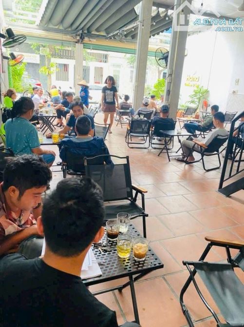 Bán Nhà Mặt Tiền 4x37.5 Dĩ An Đang Kinh Doanh Quán Cafe - 3