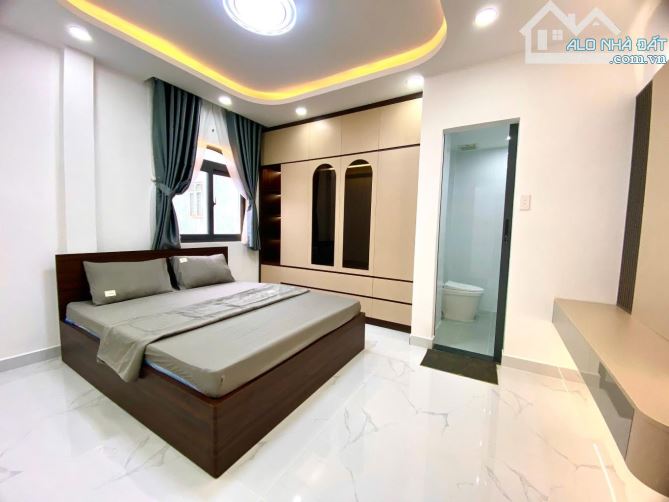 NHÀ ĐẸP TTQ7 + 4.2x13 + 2 TẦNG 3PN + HẺM 3M + NHỈNH 6 TỶ - 3