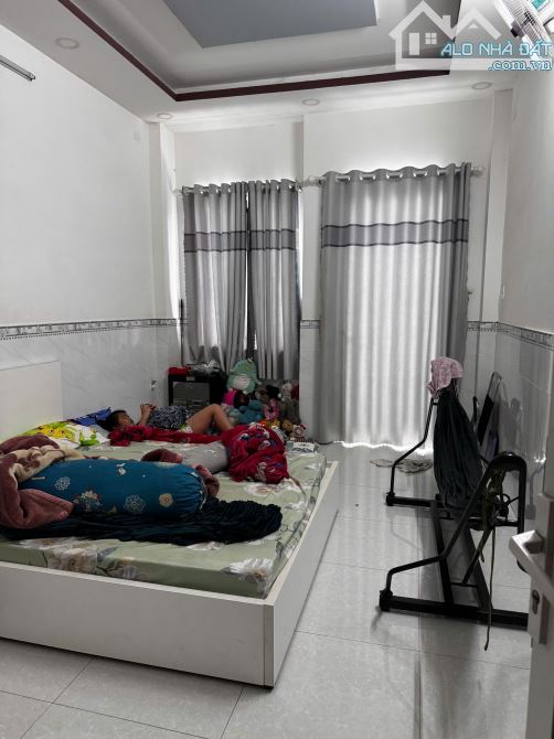 Nhà 4 tầng hẻm 6m gần cầu số 2 bến bình đông phường 15 quận 8. - 4