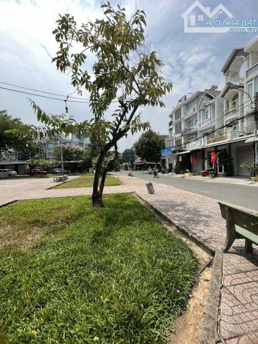NHÀ 3 TẦNG MẶT TIỀN CÔNG VIÊN KDC VĨNH LỘC, SÁT TRƯỜNG NGÔ QUYỀN - 60M2(4x15). CHỈ 6 TỶ XX - 4