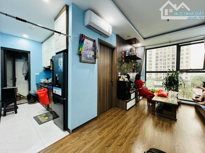 Bán gấp - tầng 4 Ecohome3 - 68m2, 2 ngủ 2 WC chỉ 4.x tỷ - 4