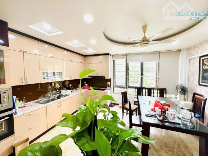SIÊU PHẨM BỒ ĐỀ Ô TÔ TRÁNH  125M-6.5T-7mt.28.3 TỶ NGÕ THÔNG KINH DOANH THANG MÁY DÒNG TIỀN - 4