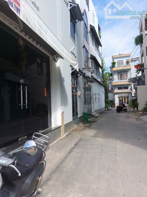 Cực phẩm Gò Vấp - đường Nguyễn Bỉnh Khiêm – nhà cấp 4 gần 140m² - Ngang 6m, nở hậu 7m - 5