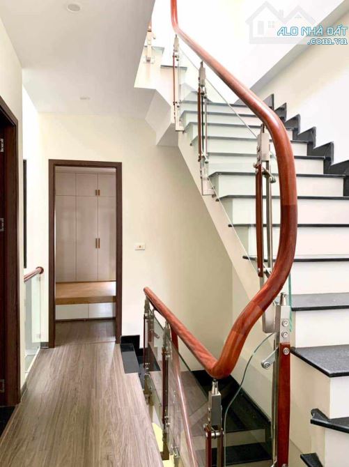 BÁN GẤP NHÀ 5 TẦNG LÔ GÓC PHƯƠNG CANH NHÀ MỚI FULL NỘI THẤT Ở NGAY GIÁ 5,85 TỶ - 5