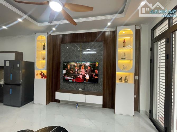 BÁN NHÀ ĐẸP TRƯƠNG ĐỊNH LÔ GÓC NT SỊN NGÕ RỘNG THÔNG OTO 5 TẦNG 33M 3 NGỦ 7,35 TỶ - 5