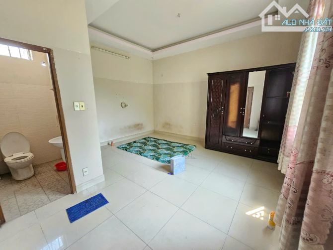 Nhà sân vườn gần ngã tư Chiêu Liêu, phường Tân Đông Hiệp, TP Dĩ An. 10 tỷ - 6